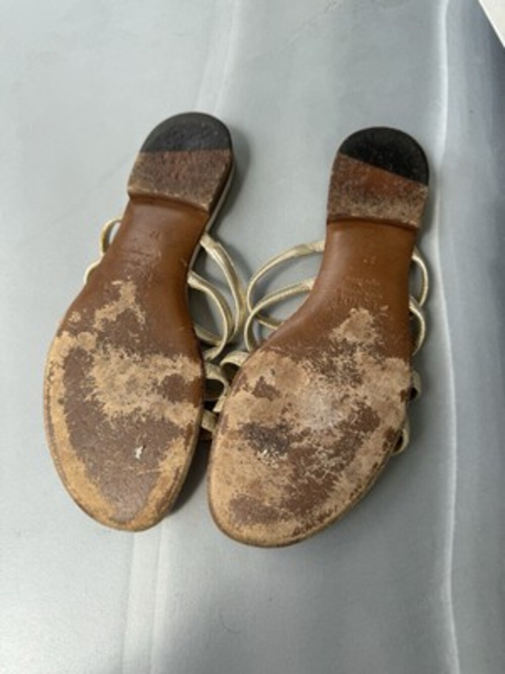 Vintage FENDI GOLD Round LOGO Strappy Flat Sandals Size 37 Metallic USA 7 - Picture 7 of 11